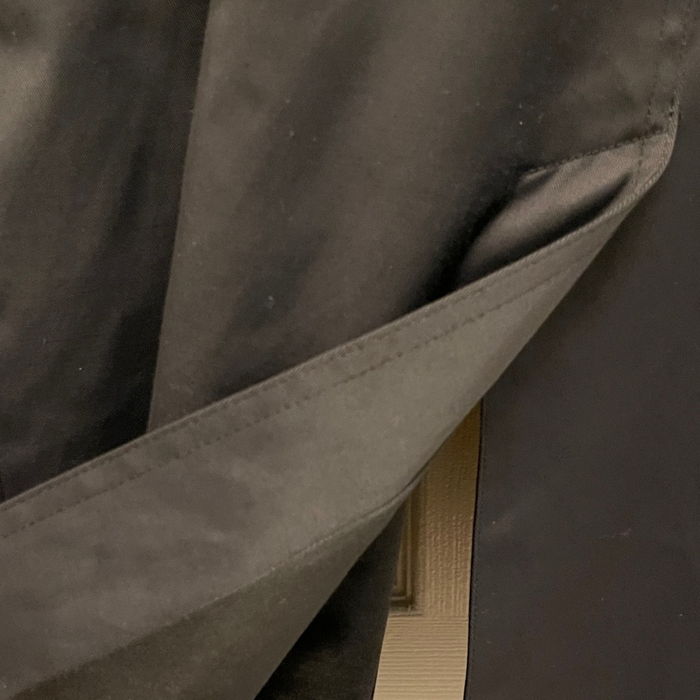 Vintage DKNY Women's Elegant Black Trench Coat - Picture 7 of 9